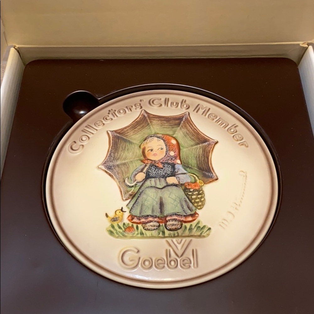 M.J.Hummel Collectors Club Collectors Plat…